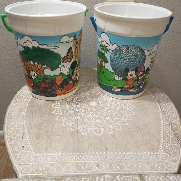 Rainforest Cafe Travel Bottle, 2Whirley Works Buckets,Alice in Wonderland Mug. - Picture 9 of 16